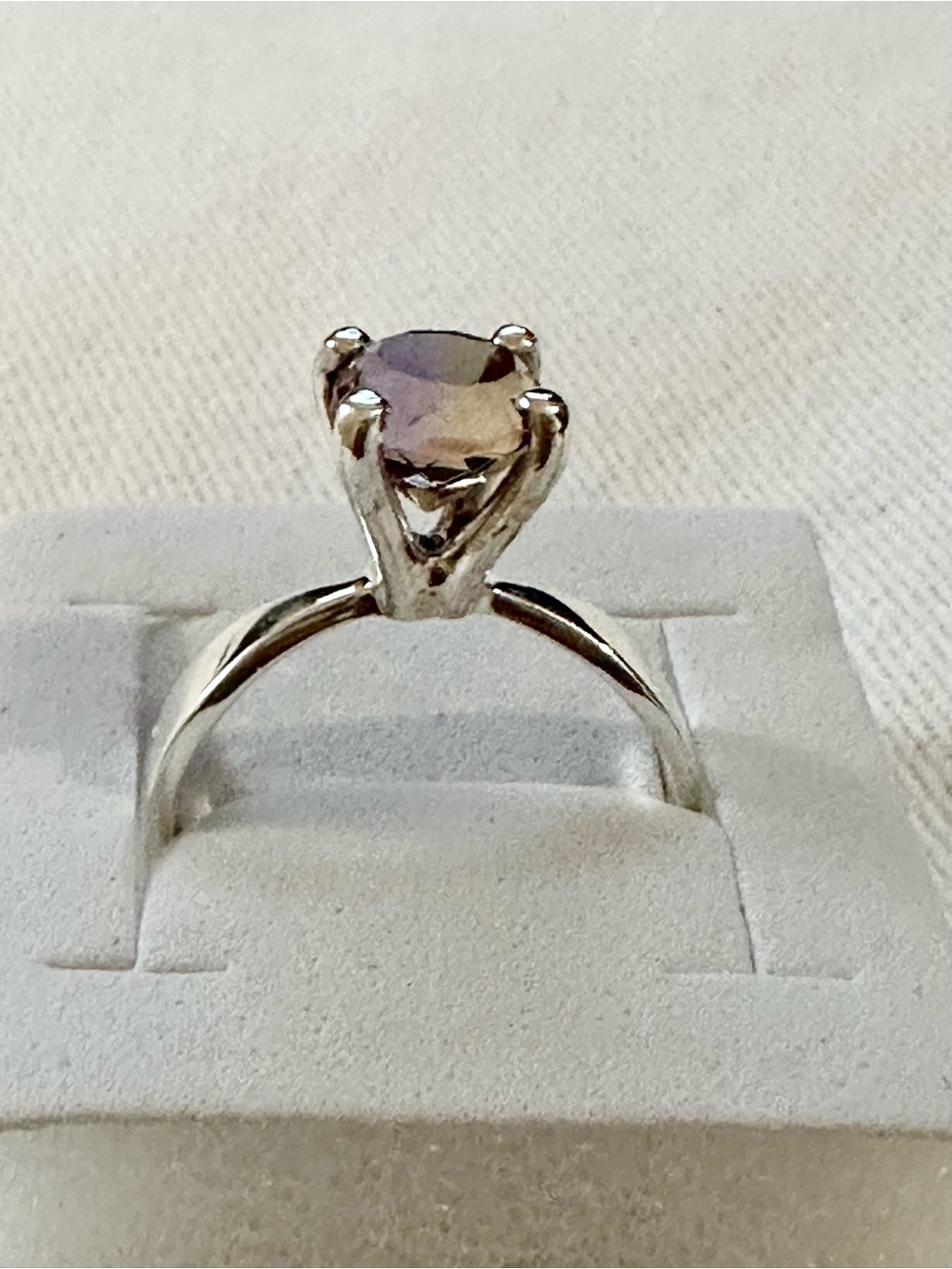 950 Fine Silver with  Bolivianita stone Solitaire Ring 89 size (4 gr / 0.14 Oz)